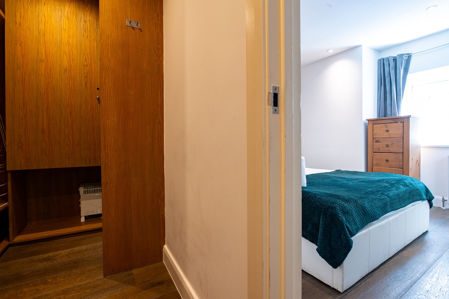 1 Bed Flat, Berwick St, W1F photo 3