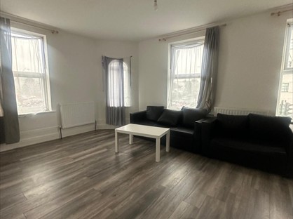 1 Bed Flat, High Road, RM6