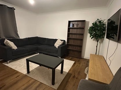 2 Bed Flat, Maple Court, RM8