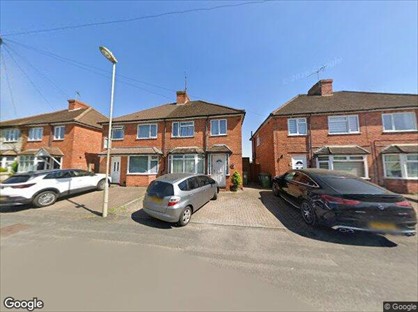 3 Bed Semi-Detached House, Lower Newport Road, GU12