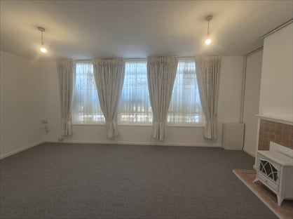 4 Bed Semi-Detached House, South Lodge Avenue, CR4