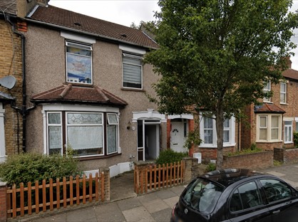 4 Bed Semi-Detached House, Oxford Road, EN3