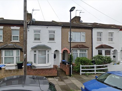 4 Bed Semi-Detached House, Sutherland Road, EN3
