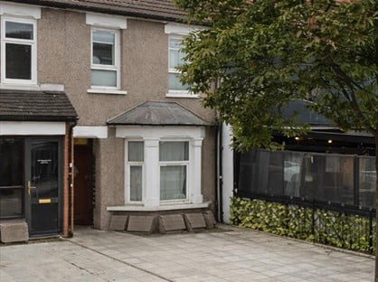 2 Bed Flat, Station Lane, RM12