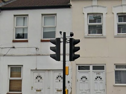 2 Bed Flat, Whitehorse Road, CR0