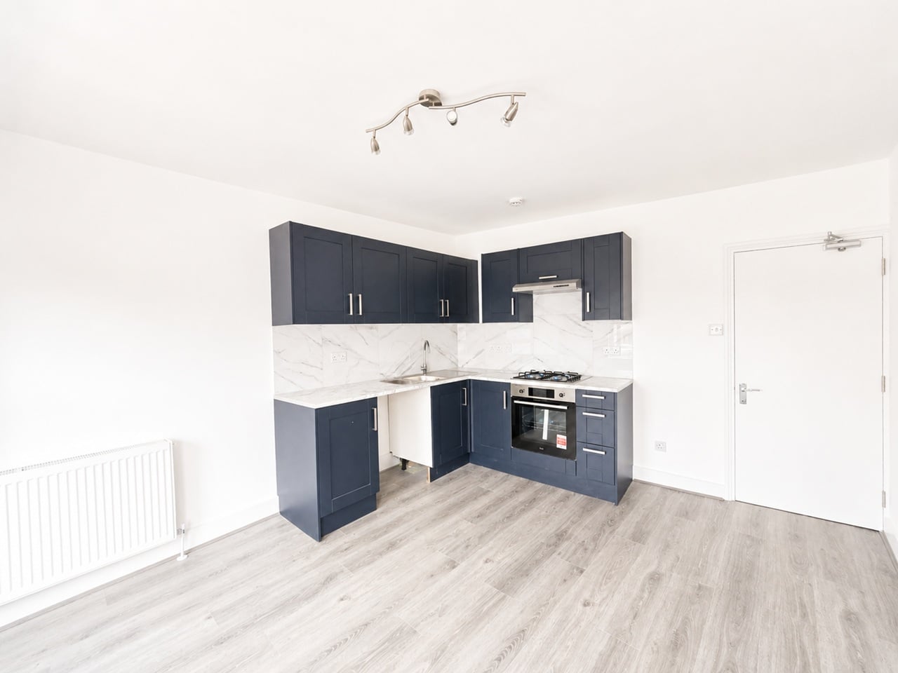 2 Bed Flat, Whitehorse Road, CR0