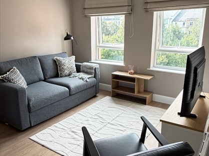2 Bed Flat, Murano Place, EH7