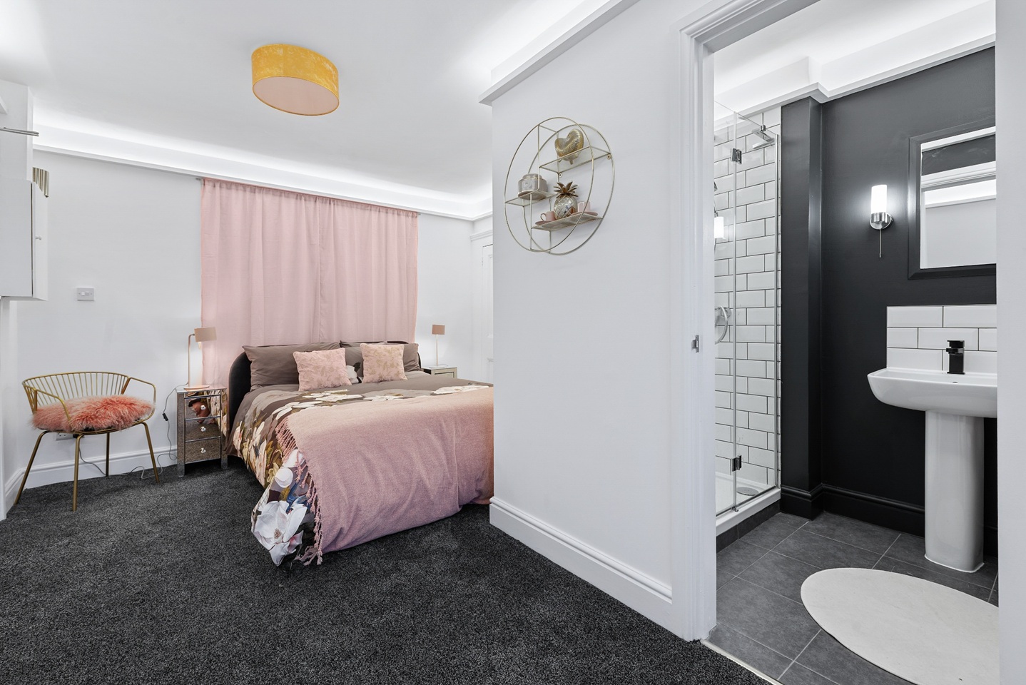 1 Bed Flat, Howitt Road, NW3 photo 3
