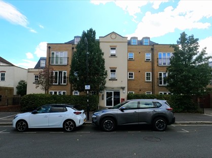 2 Bed Flat, The Old Courthouse, KT18