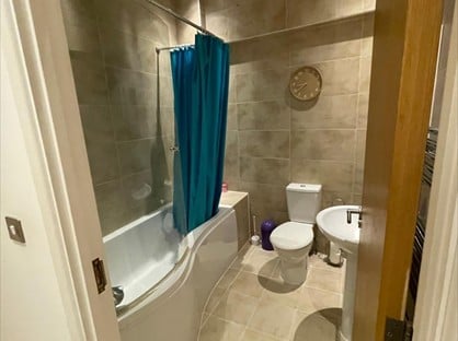 2 Bed Flat, High St, CT1