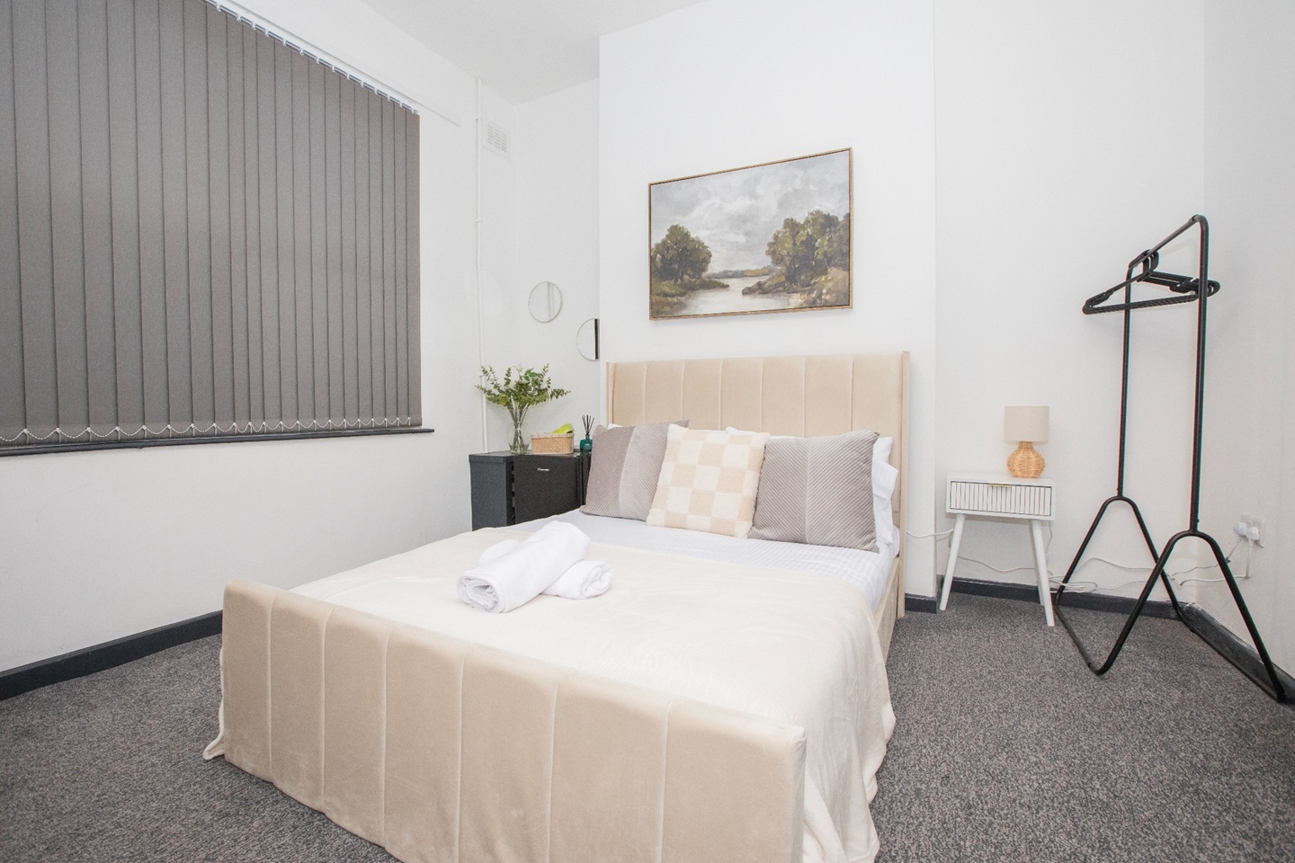 3 Bed End Terrace, Ullswater St, L5 photo 3