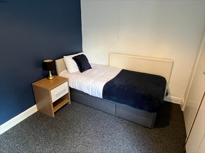 Room in a Shared House, Main St, NG20