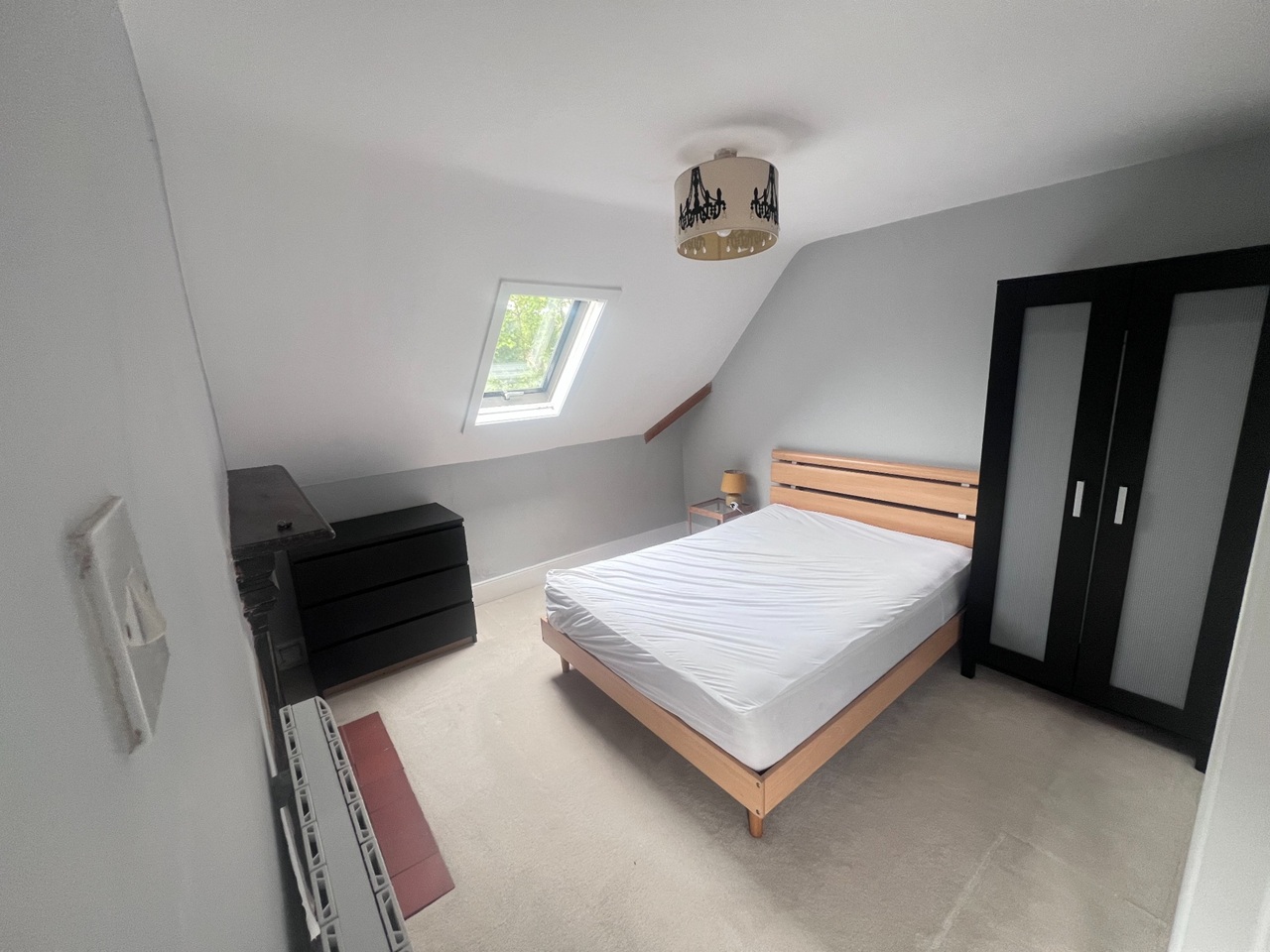 2 Bed Flat, Western Elms Ave, RG30 photo 3