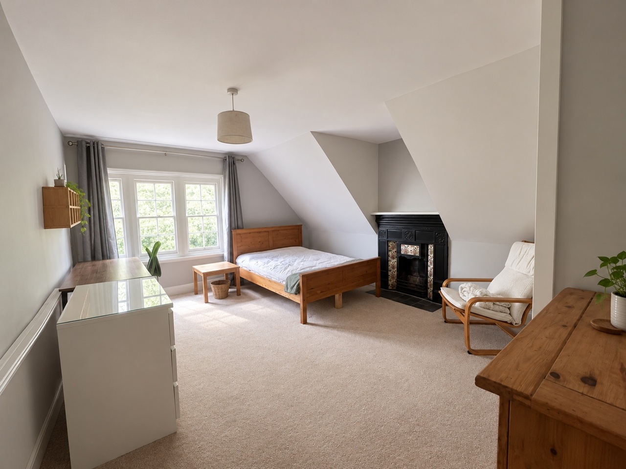 2 Bed Flat, Western Elms Ave, RG30 photo 4