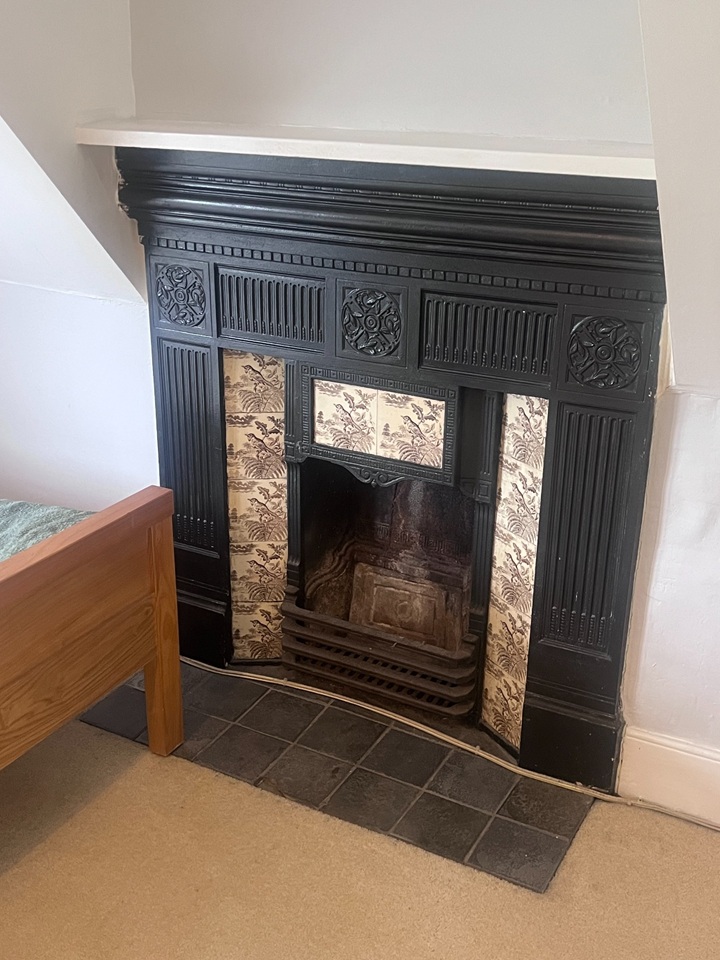 2 Bed Flat, Western Elms Ave, RG30 photo 5