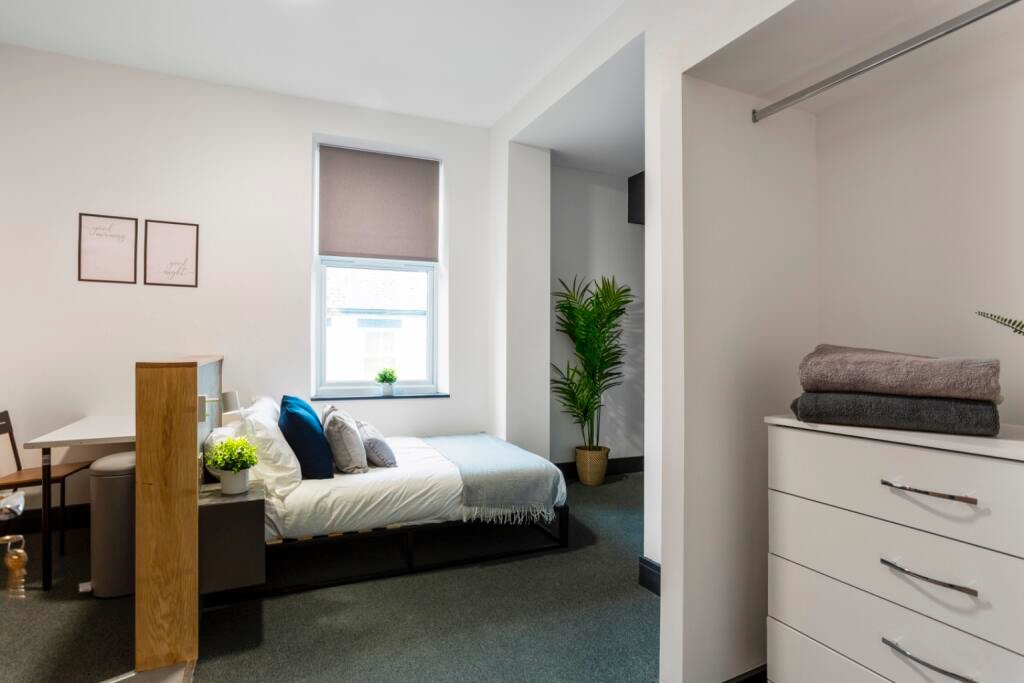 Studio Flat, King Alfred St, DE22 photo 2