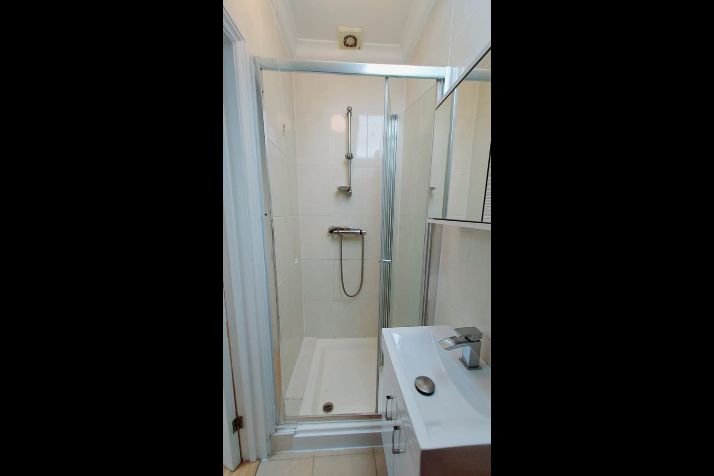 1 Bed Flat, Hilltop Road, NW6 photo 4