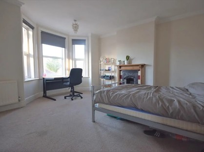 Room in a Shared House, Parkhurst Road, GU2