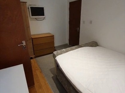 Room in a Shared House, Cranbrook Road, IG1