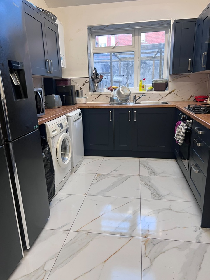 Room in a Shared House, Coedcae St, CF11 photo 2