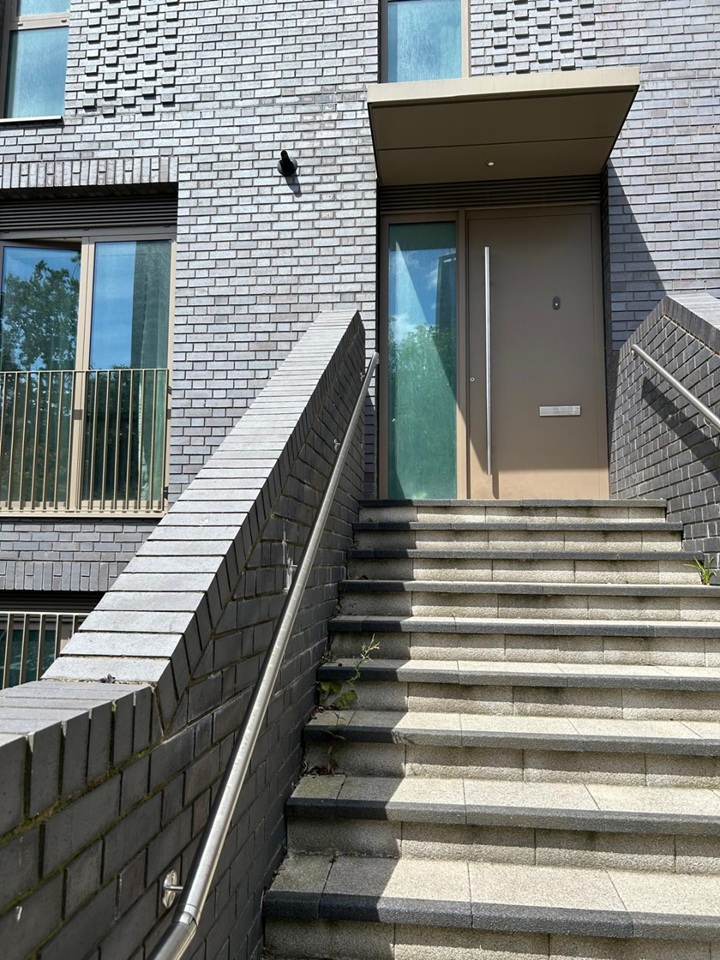 4 Bed Flat, Oxygen Tower, M1 photo 4