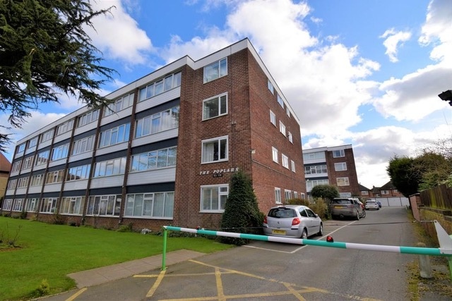 1 Bed Flat, The Poplars, NG2 photo 3