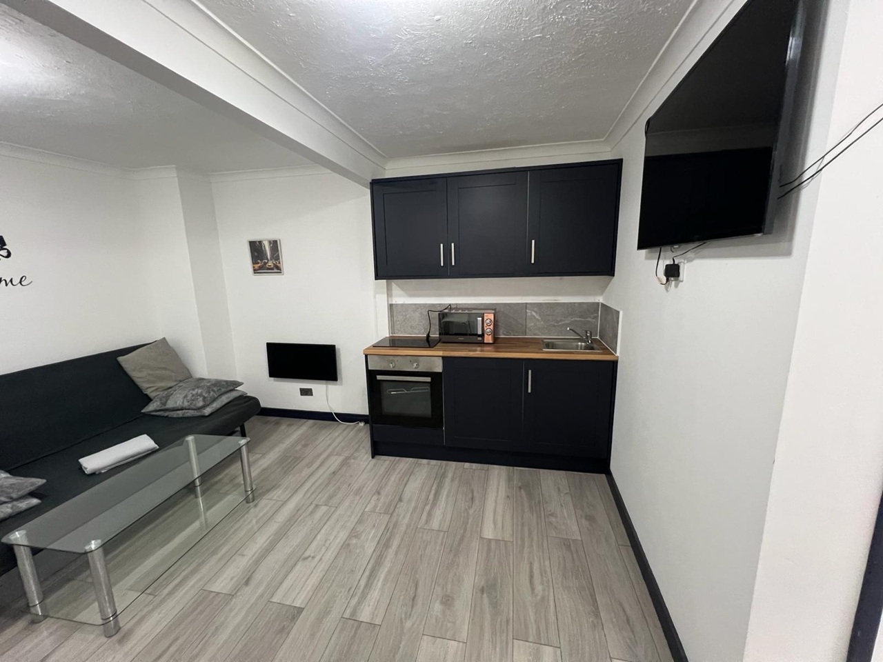 1 Bed Flat, Lever Street, EC1V photo 4