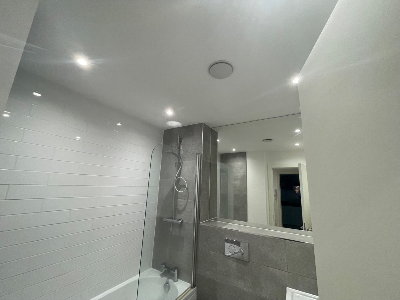 1 Bed Flat, Treasure House, B1 photo 3