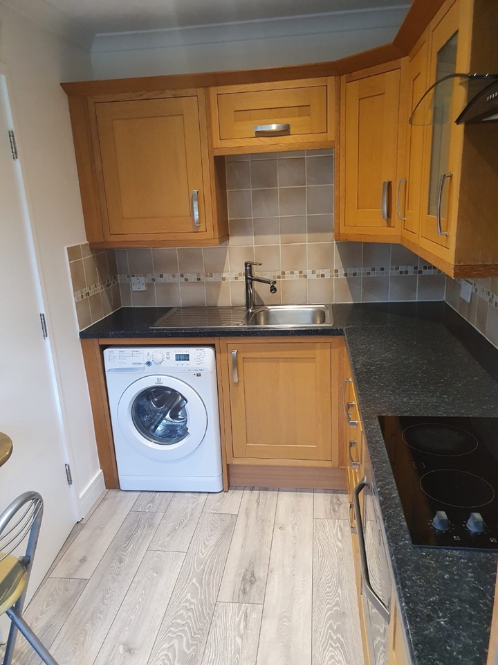 2 Bed Flat, Eldridge Close, OX14 photo 4