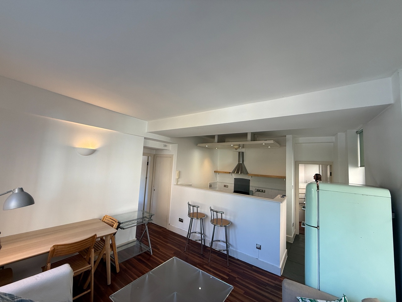 2 Bed Flat, Birkbeck Street, E2 photo 3