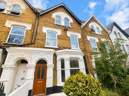 2 Bed Flat, Hermitage Road, N4