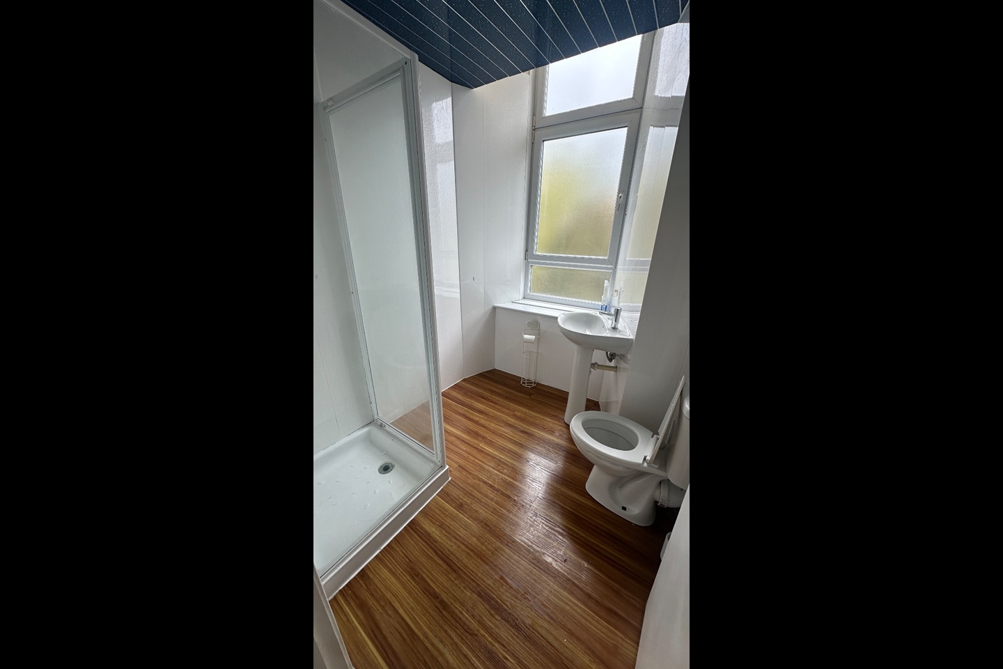 3 Bed Flat, Wilton St, G20 photo 2