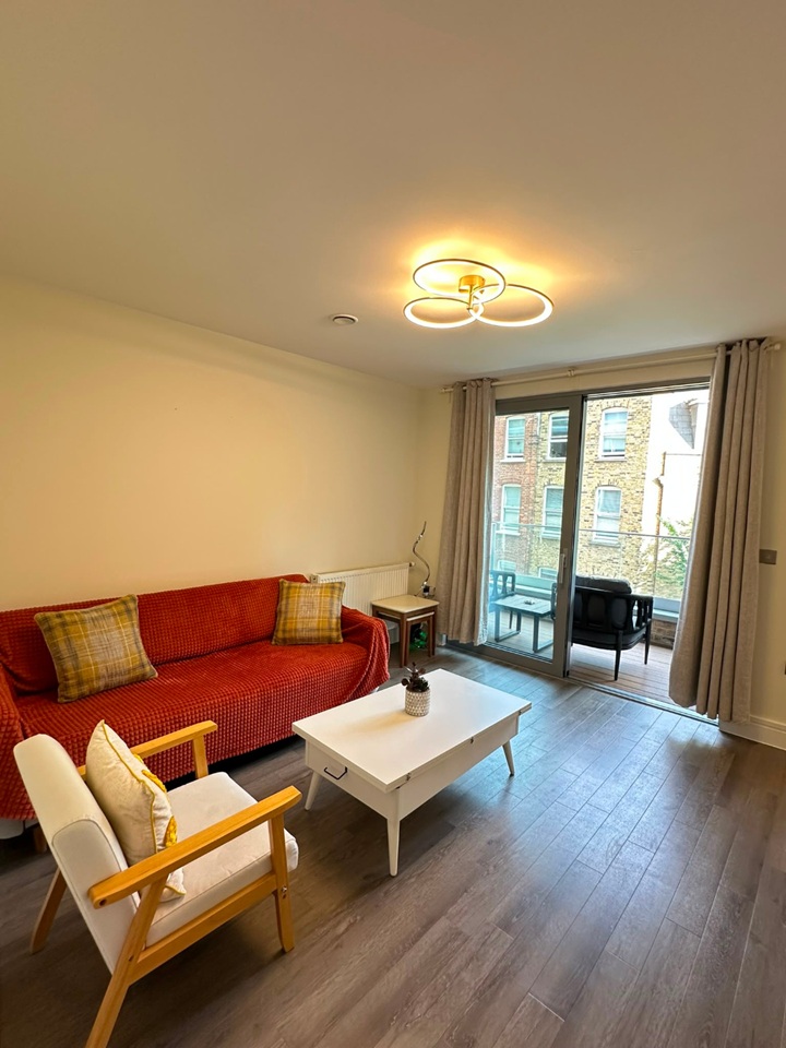 1 Bed Flat, Boleyn Road, N16 photo 5