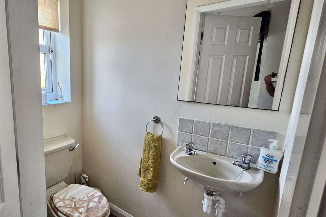 3 Bed Detached House, Dorset Gardens, NG2 photo 4
