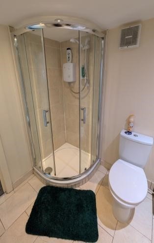 Room in a Shared House, Beechwood Mount, LS4 photo 5