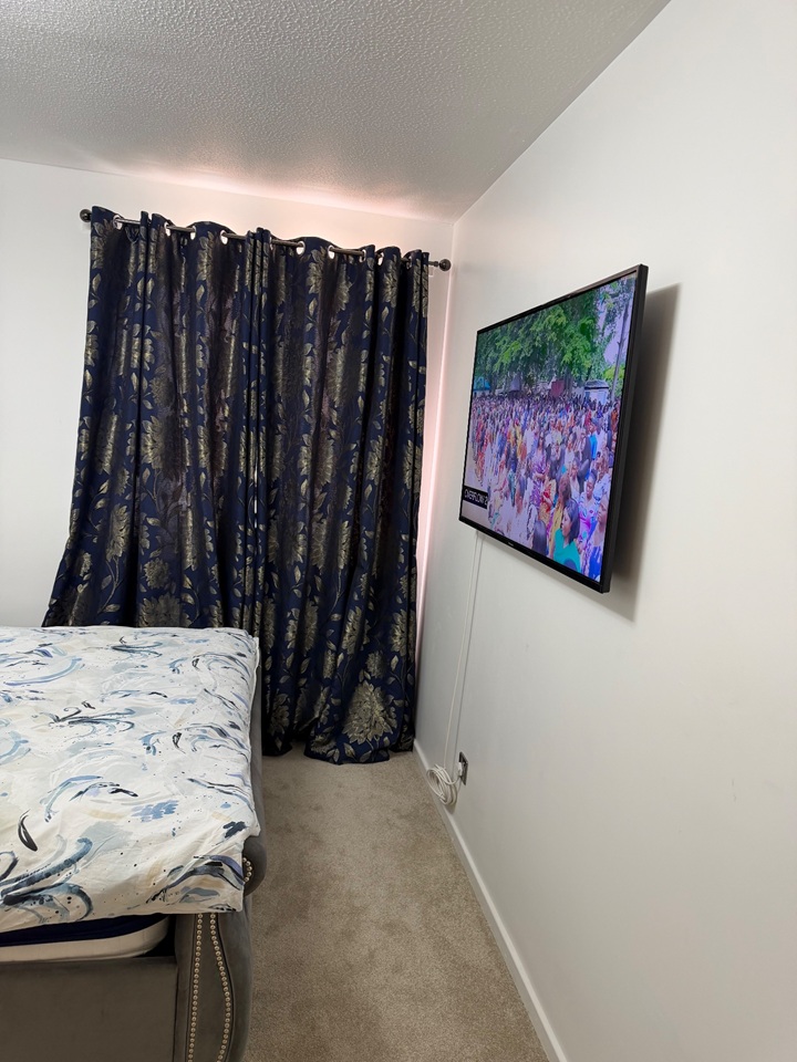 Room in a Shared House, Westray Crescent, M5 photo 2