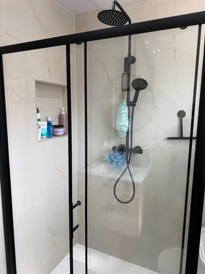 Room in a Shared House, Westray Crescent, M5 photo 5