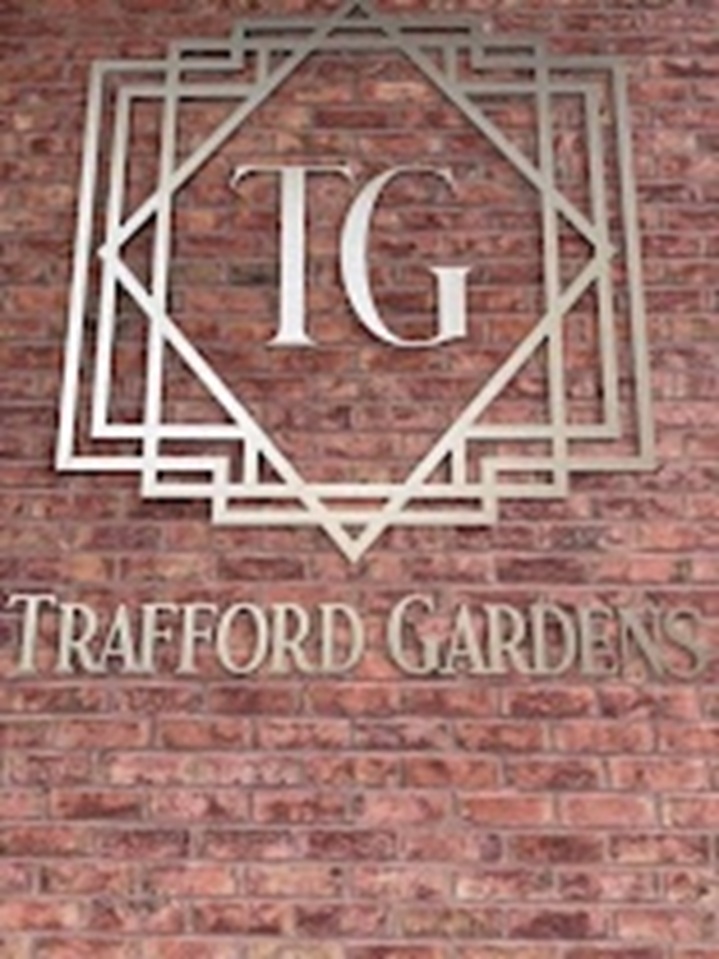 1 Bed Flat, Trafford Gardens, M16 photo 2