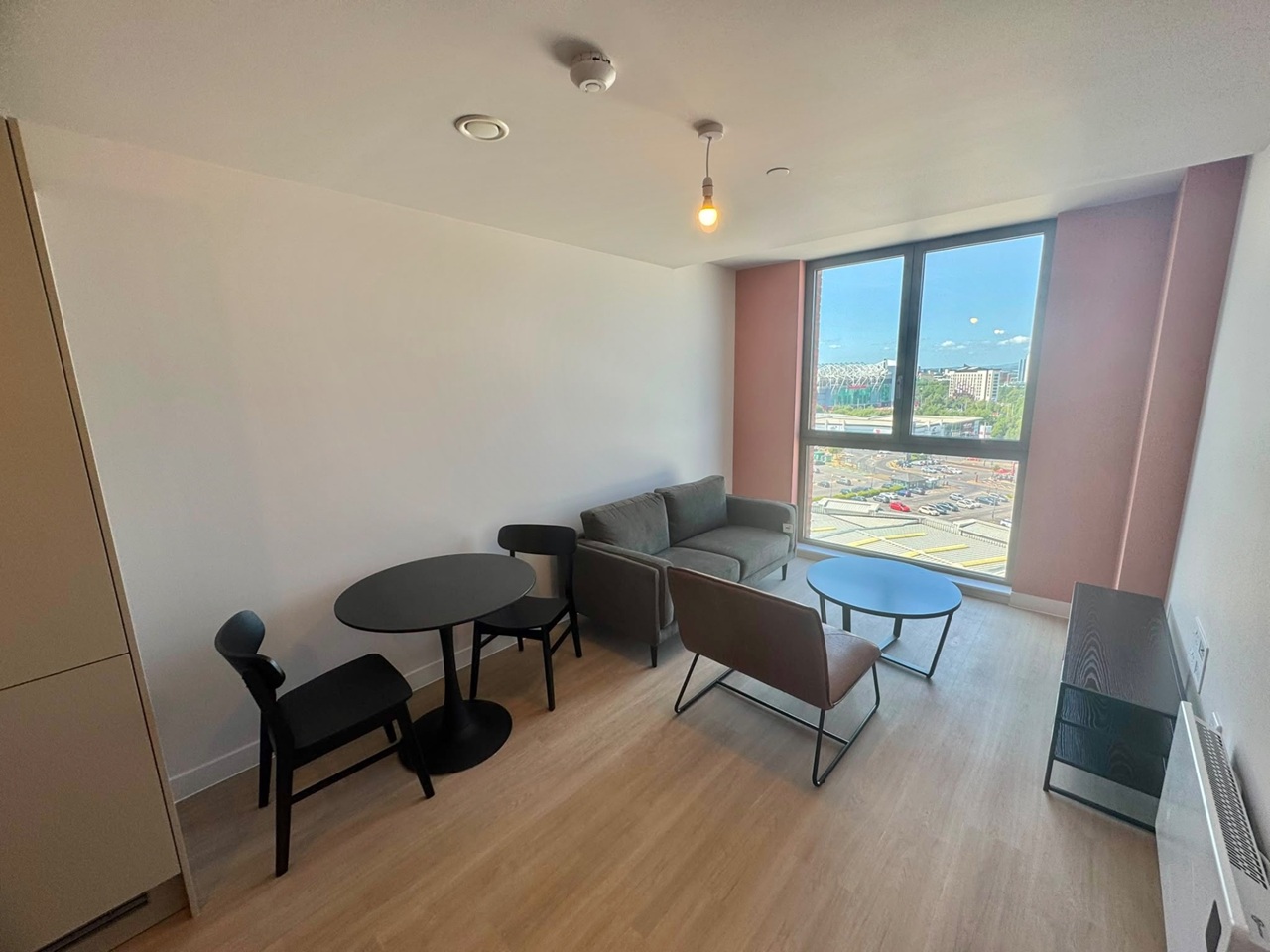 1 Bed Flat, Trafford Gardens, M16 photo 3