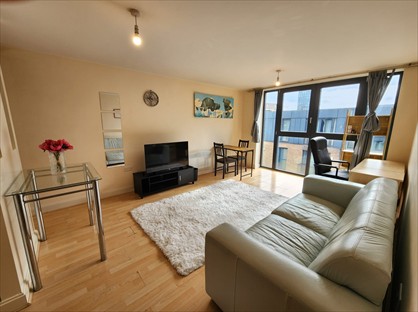 1 Bed Flat, Southside, B5