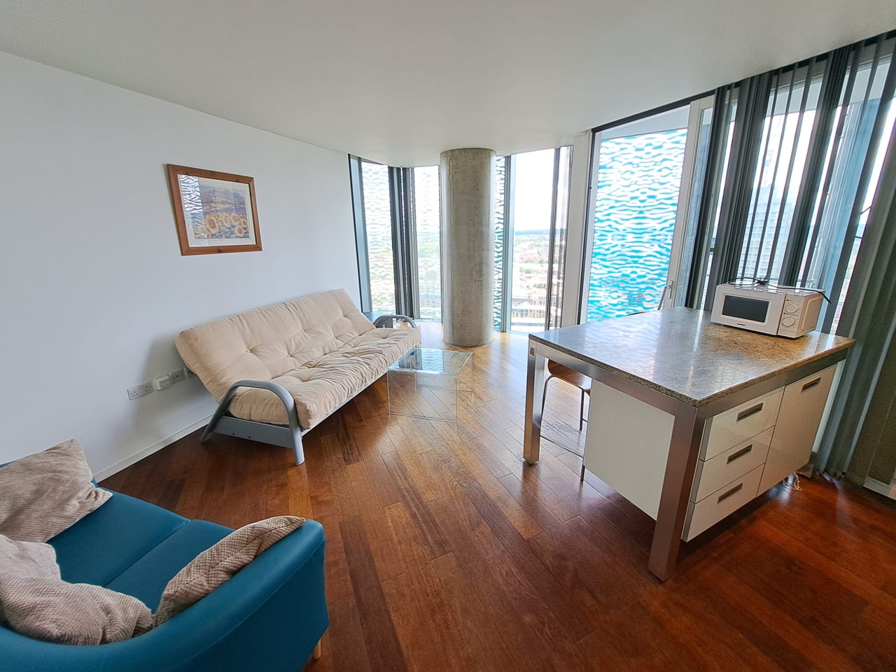 2 Bed Flat, Southside, B5 photo 3