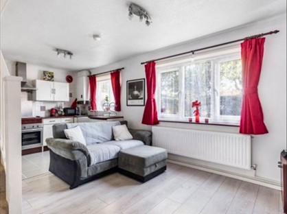 1 Bed Semi-Detached House, Ladywalk, WD3