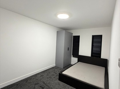 5 Bed Terraced House, Lodge Lane, RM5