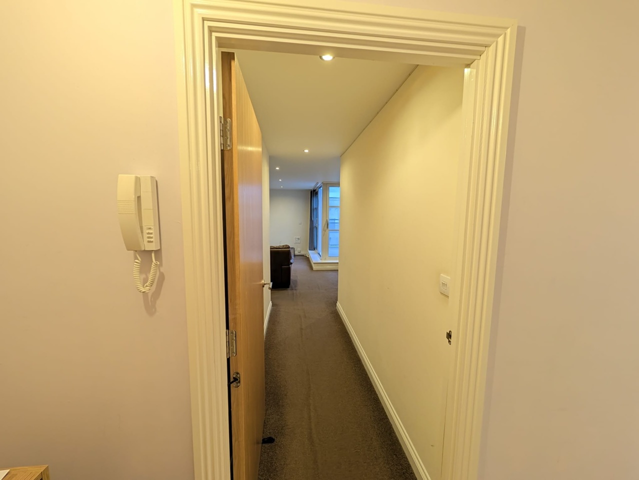 2 Bed Flat, Watkin Road, LE2 photo 2