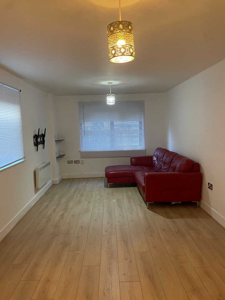 2 Bed Flat, Regal Court, B15 photo 4