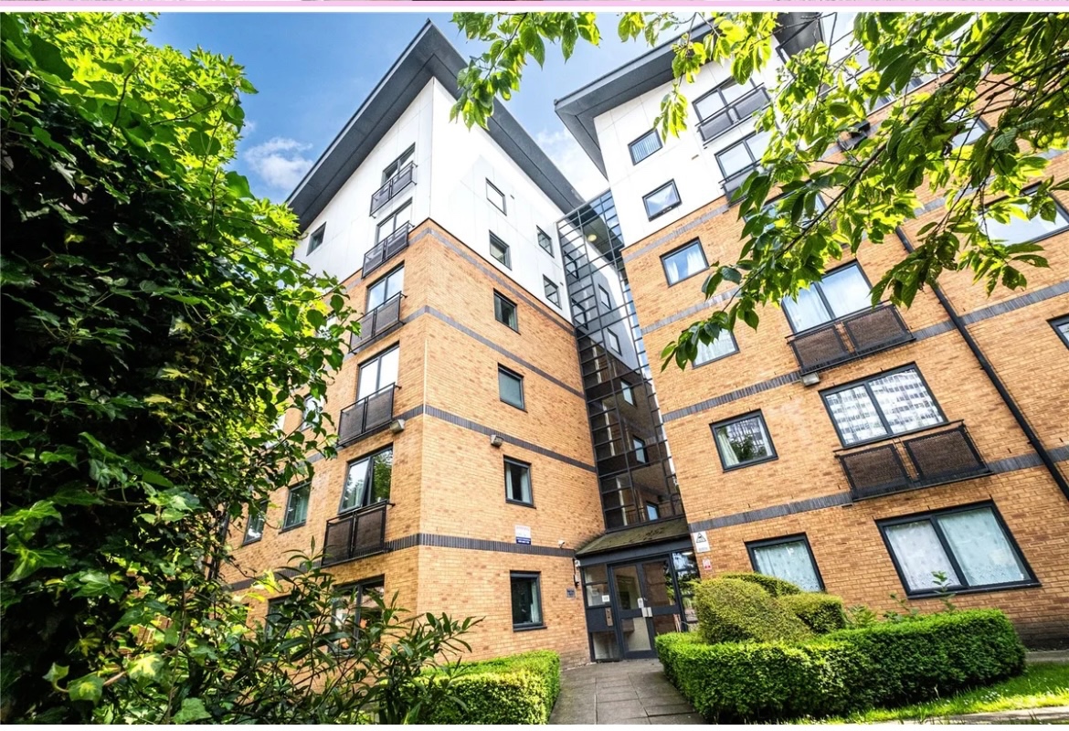 2 Bed Flat, Regal Court, B15