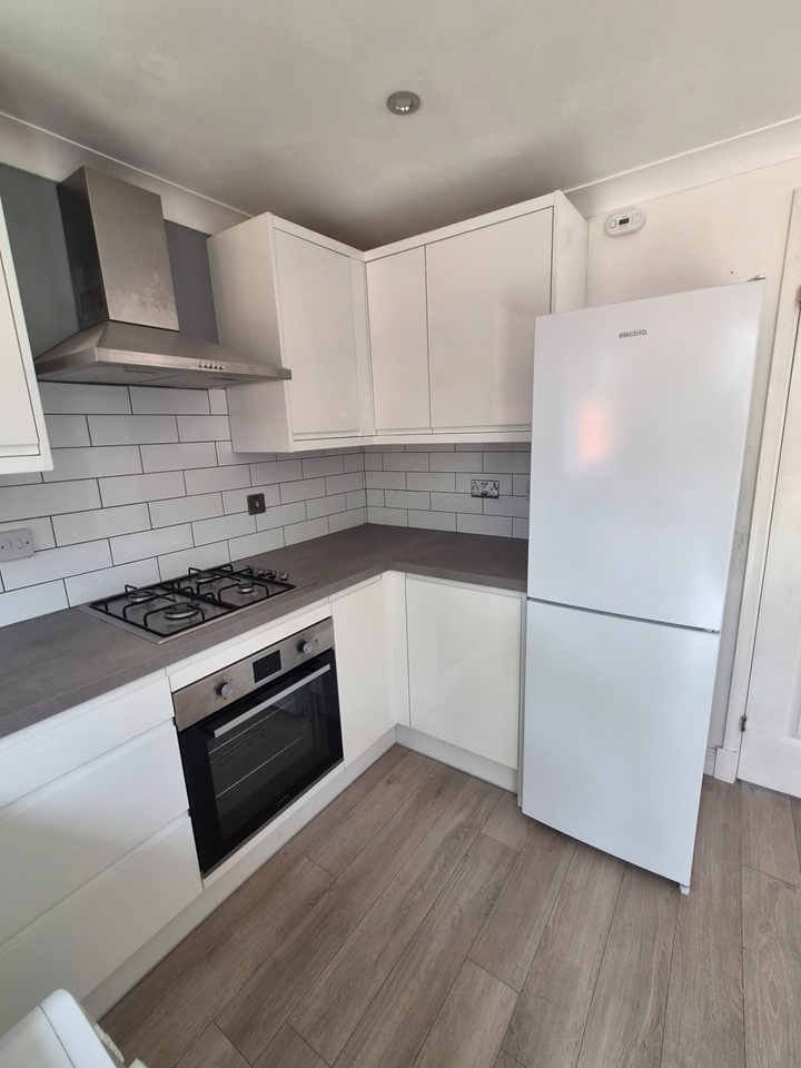 2 Bed End Terrace, Pendleside Way, DE23 photo 4