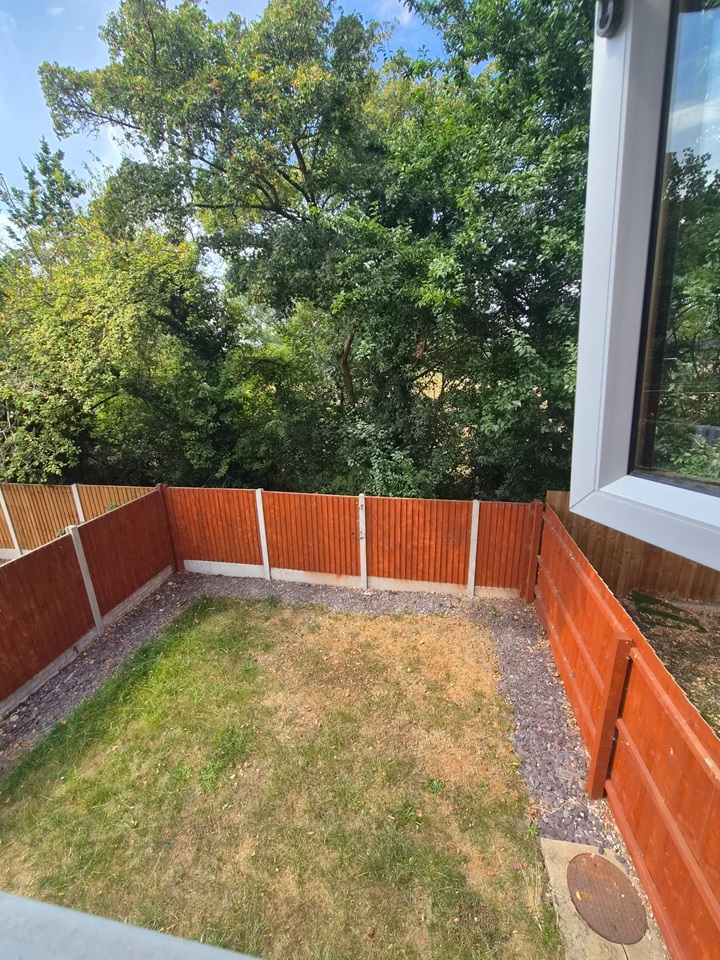 2 Bed End Terrace, Pendleside Way, DE23 photo 2
