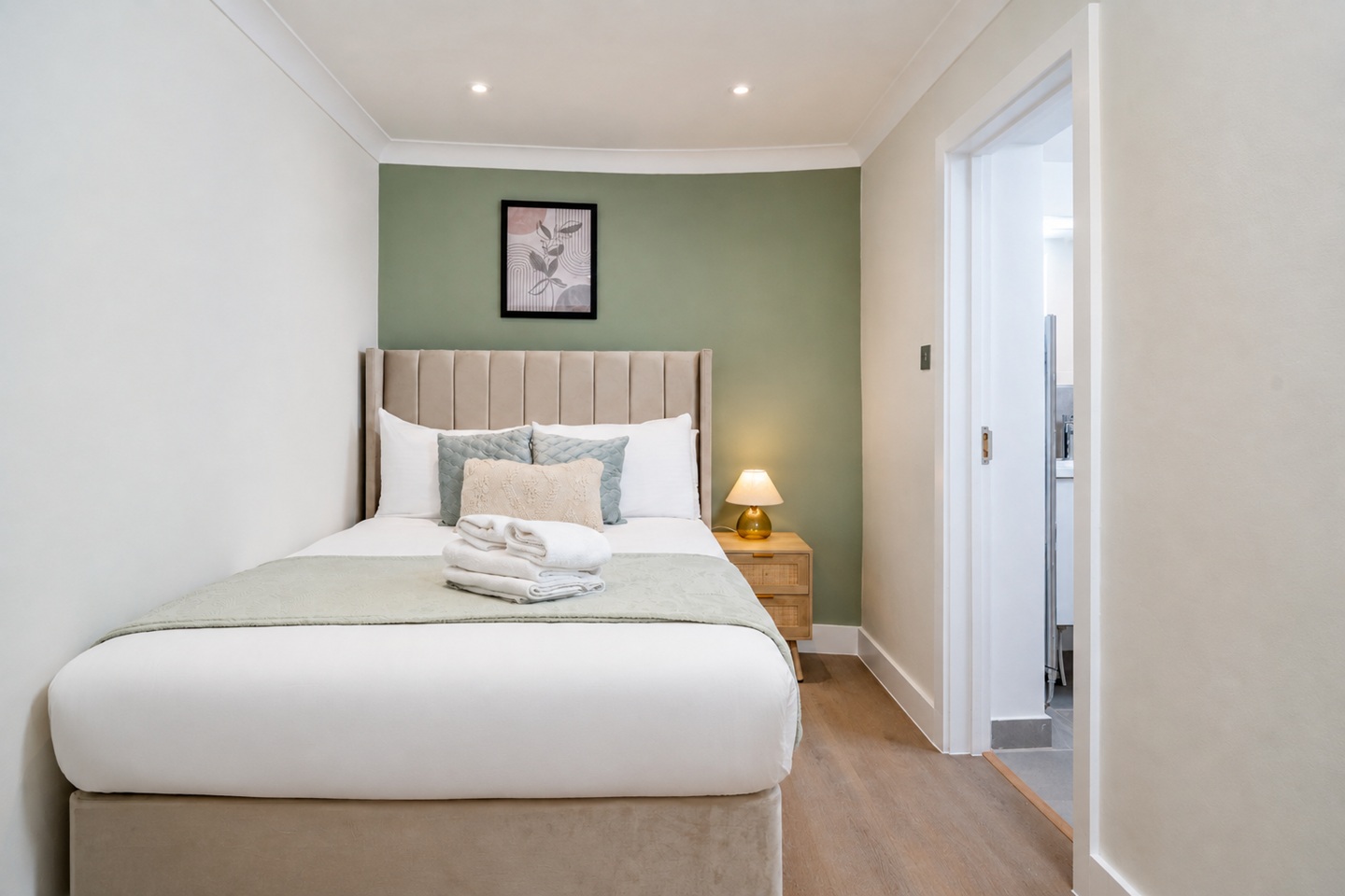 2 Bed Flat, Balcombe St, NW1 photo 3