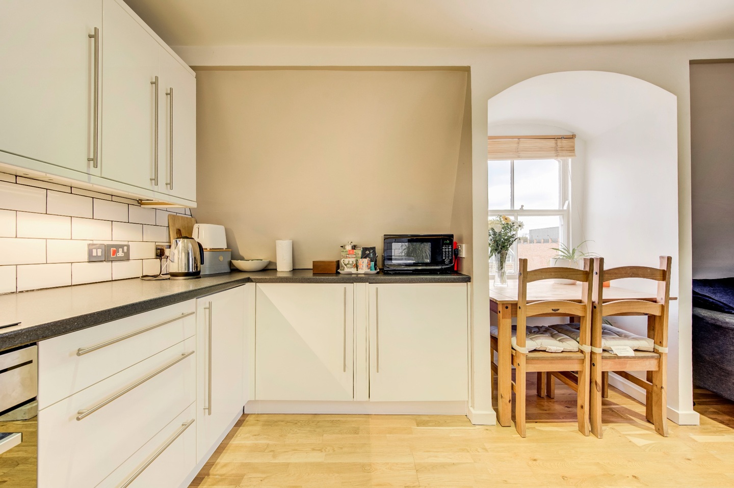 1 Bed Flat, Brixton Road, SW9 photo 2